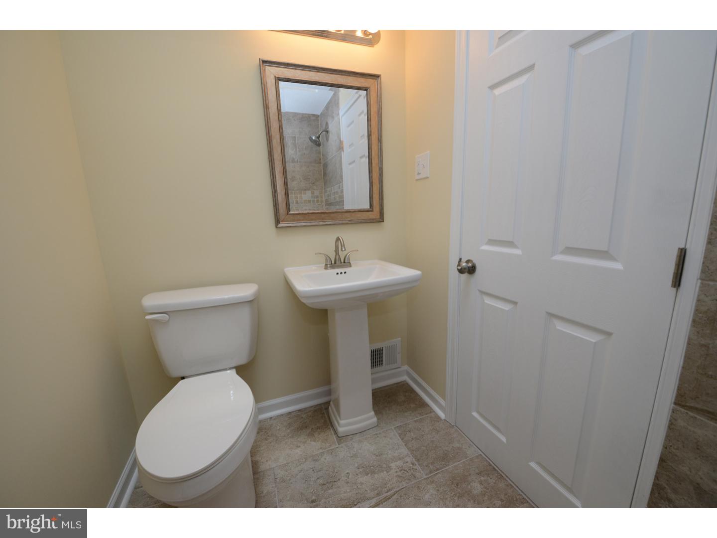 1304 Farrington Road Philadelphia, PA 19151 - Photo 18 of 25 Gallery Image 18