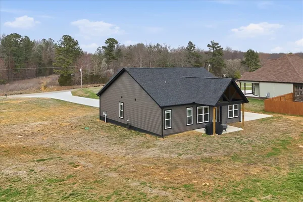 $384,000 | 1637 Smartt Station Road, Morrison, TN 37357