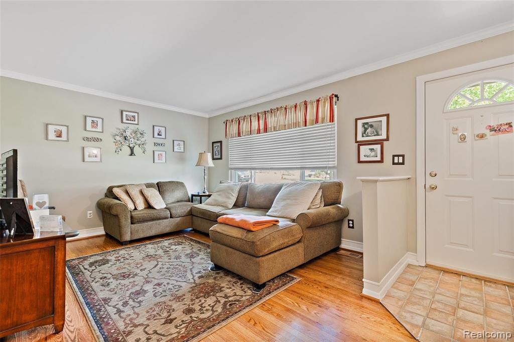 723 Miller Avenue Rochester, MI 48307 - Photo 14 of 30