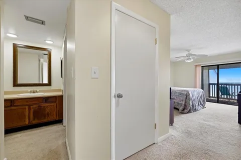 $275,000 | 818 Bahia Del Sol Drive, Unit 28, Ruskin, FL 33570