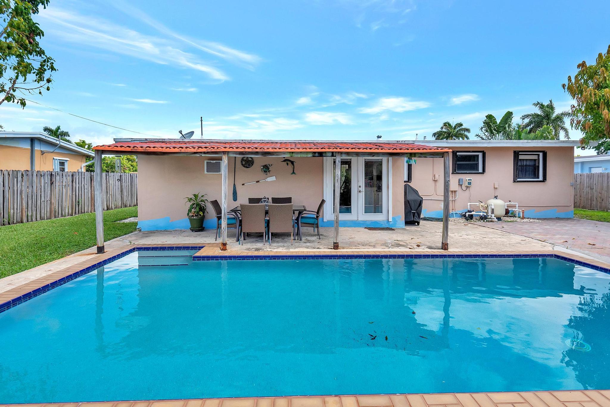 337 Shady Lane Road Palm Springs, FL 33461 - Photo 39 of 45 337 - 043