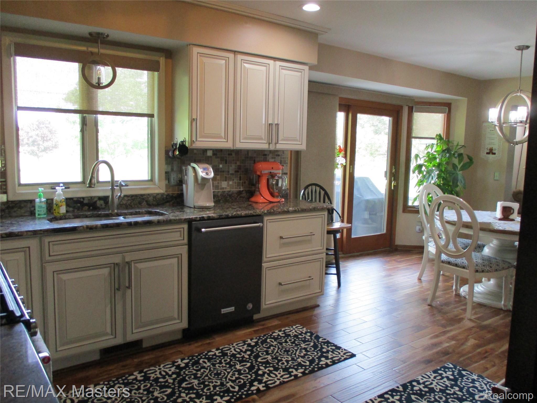 20181 Vining Road New Boston, MI 48164 - Photo 26 of 65 IMG_0937.JPG