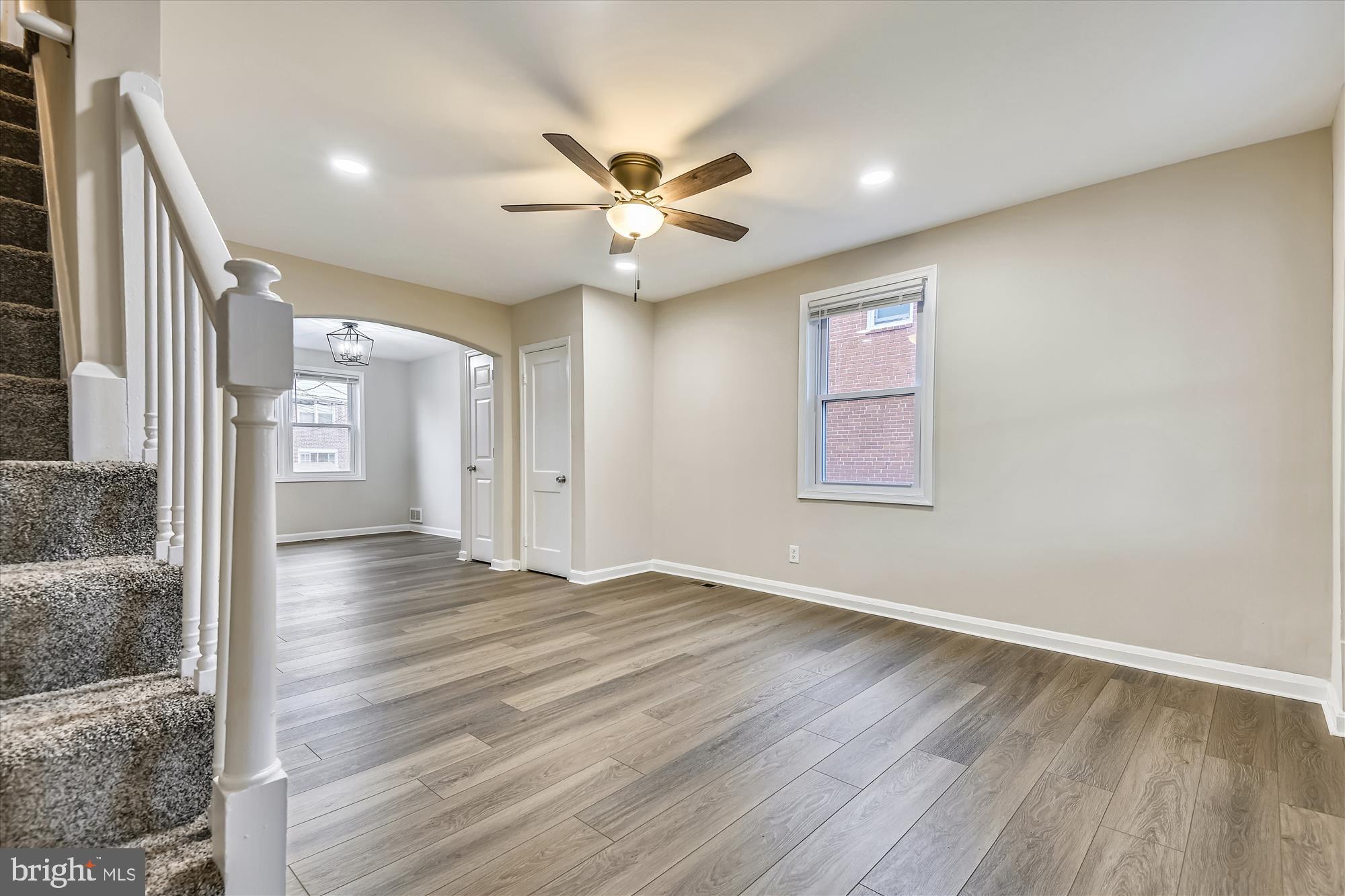 3513 Dunhaven Road Baltimore, MD 21222 - Photo 4 of 29 Looking into living room from front door