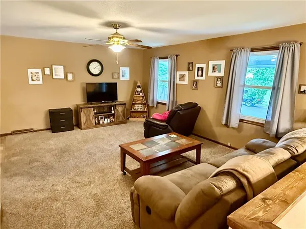 $260,000 | 1022 West Cooper Street, Maryville, MO 64468