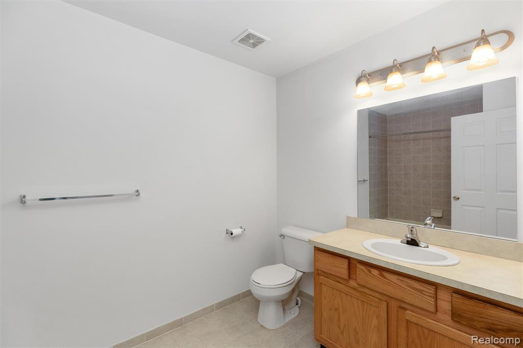 1790 Flagstone Circle Rochester, MI 48307 - Photo 22 of 30