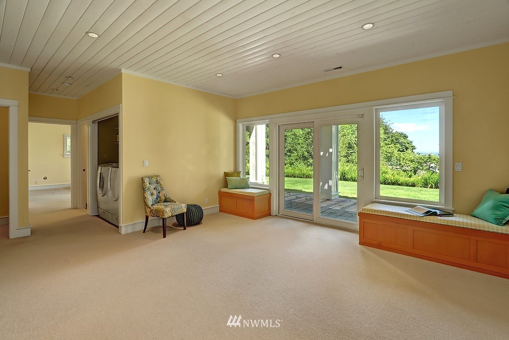 16684 Agate Point Road Northeast Bainbridge Island, WA 98110 - Photo 23 of 25 Gallery Image 23
