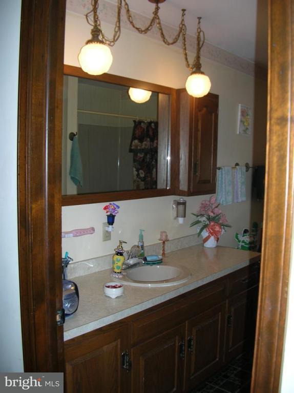 1823 North Eden Road Lancaster, PA 17601 - Photo 8 of 11