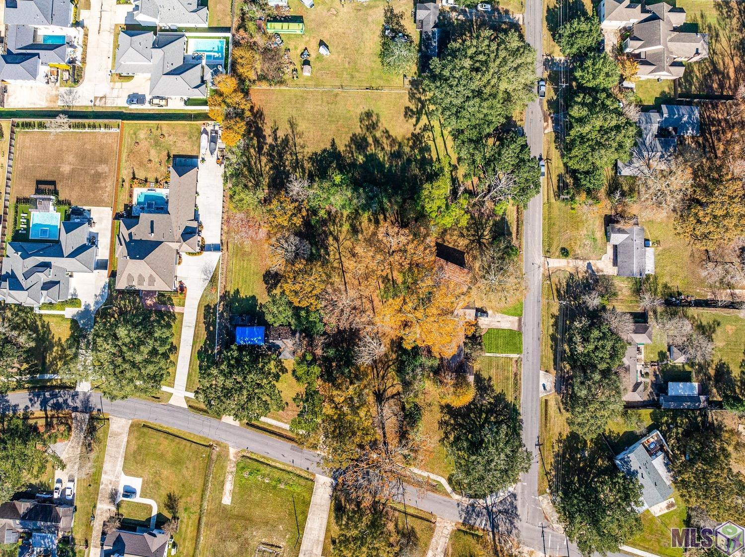 5034 Floynell Drive Baton Rouge, LA 70809 - Photo 2 of 12