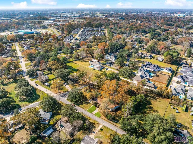 $275,000 | 5034 Floynell Drive, Baton Rouge, LA 70809