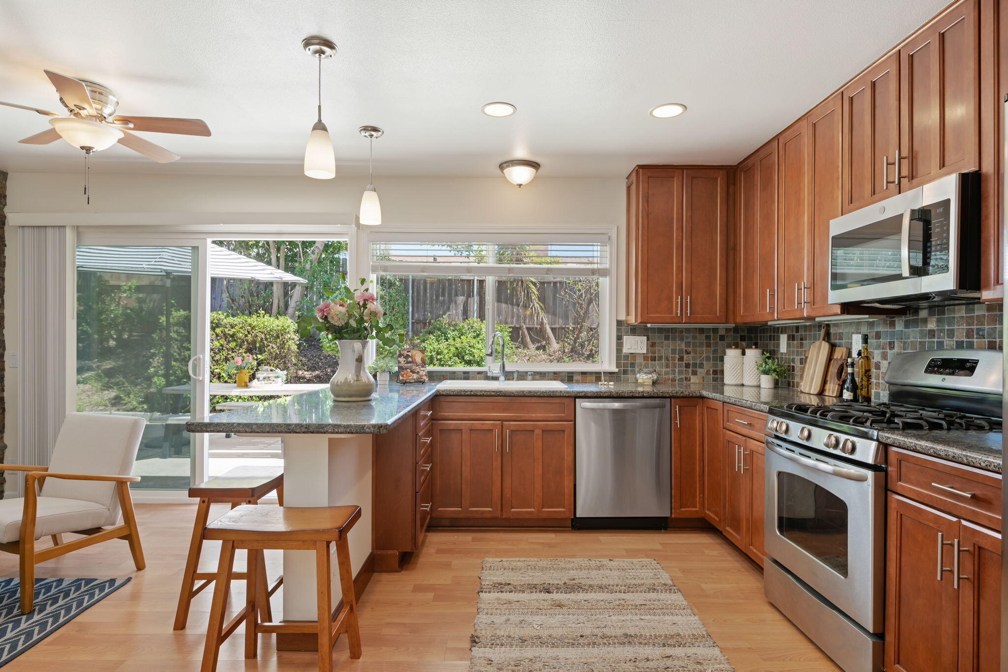 163 Alpine Drive Goleta, CA 93117 - Photo 5 of 25 08-Kitchen