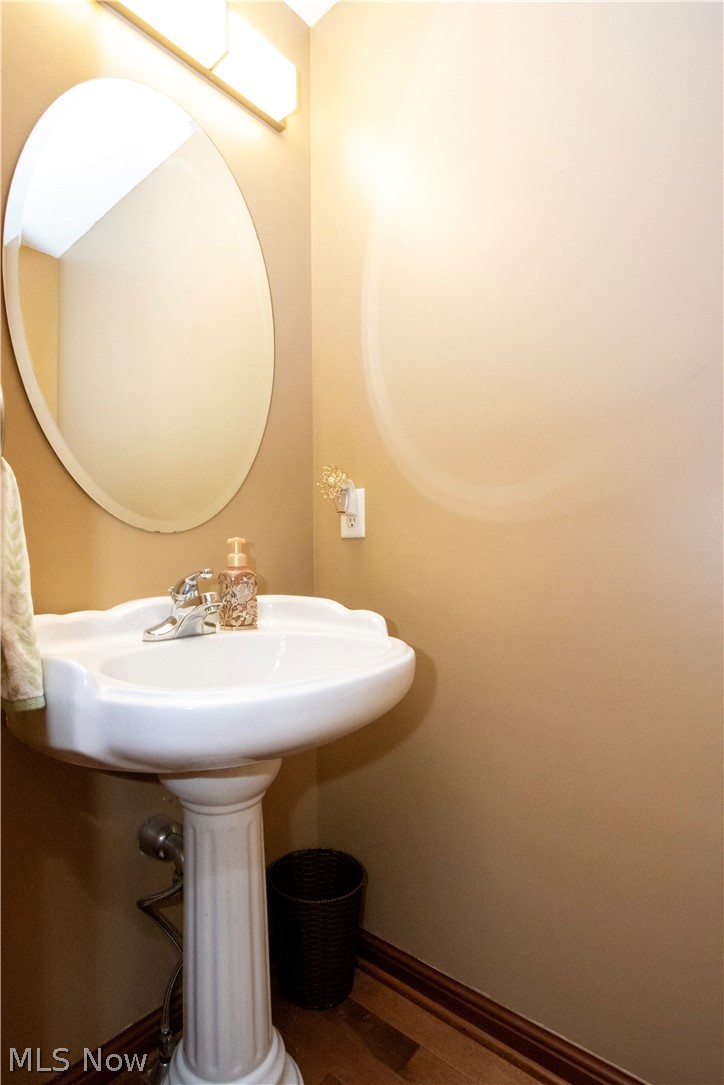 3434 York Road Orrville, OH 44667 - Photo 12 of 50