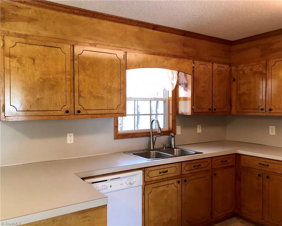 2953 Rockcrusher Road Lexington, NC 27292 - Photo 13 of 23 kitchen -lots of storage