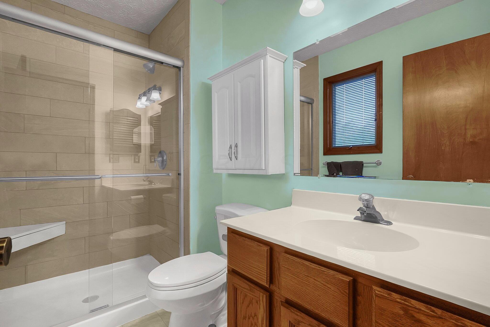 5033 Worthington Road Galena, OH 43021 - Photo 22 of 30 Primary Bath
