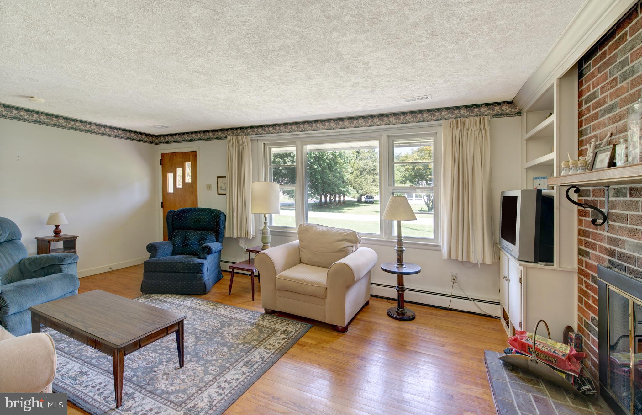 160 Elkmore Road Elkton, MD 21921 - Photo 5 of 22 Living Room