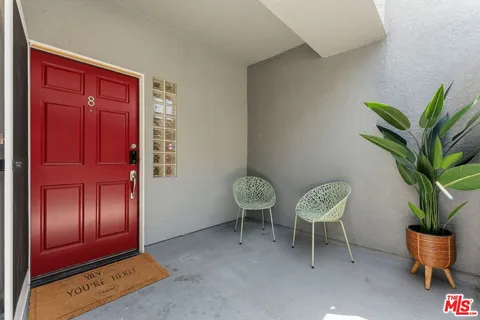 $1,069,000 | 1436 20th Street, Unit 8, Santa Monica, CA 90404