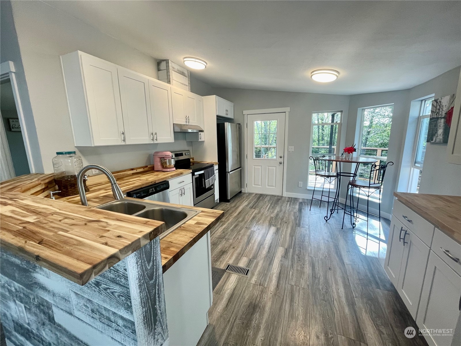 4519 Mayvolt Road Southeast Port Orchard, WA 98366 - Photo 12 of 27 Gallery Image 12