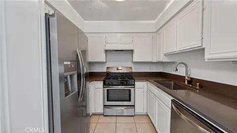 $735,000 | 2600 West Segerstrom Avenue, Unit D, Santa Ana, CA 92704