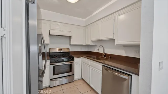 $765,000 | 2600 West Segerstrom Avenue, Unit D, Santa Ana, CA 92704