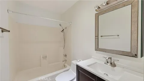 $735,000 | 2600 West Segerstrom Avenue, Unit D, Santa Ana, CA 92704