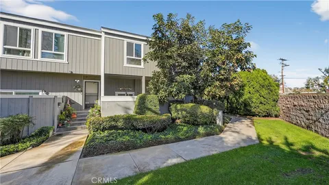 $735,000 | 2600 West Segerstrom Avenue, Unit D, Santa Ana, CA 92704