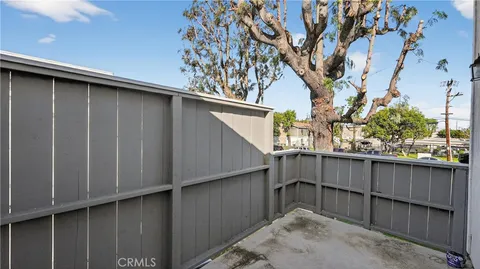 $735,000 | 2600 West Segerstrom Avenue, Unit D, Santa Ana, CA 92704