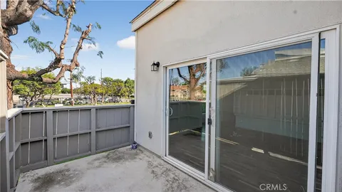$735,000 | 2600 West Segerstrom Avenue, Unit D, Santa Ana, CA 92704