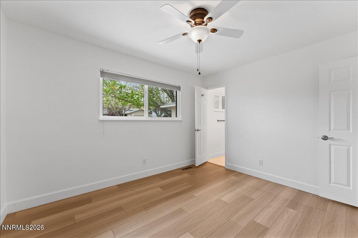 3325 Kings Row Reno, NV 89503 - Photo 14 of 31 18-3325 Kings Row Reno NV 89503 (18 of 4