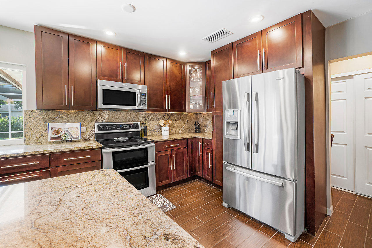 4578 Addison Street Boca Raton, FL 33428 - Photo 11 of 32 012-4578AddisonSt-BocaRaton-FL-small