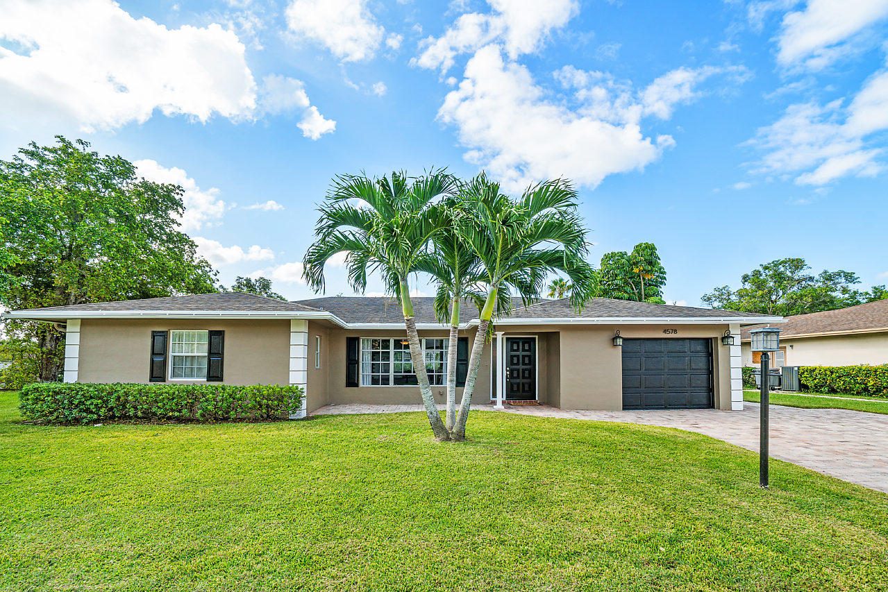 4578 Addison Street Boca Raton, FL 33428 - Photo 5 of 32 001-4578AddisonSt-BocaRaton-FL-small