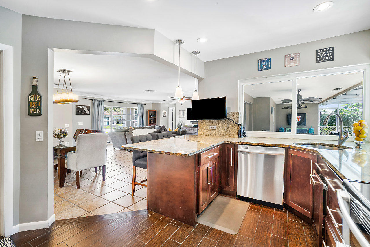 4578 Addison Street Boca Raton, FL 33428 - Photo 9 of 32 010-4578AddisonSt-BocaRaton-FL-small