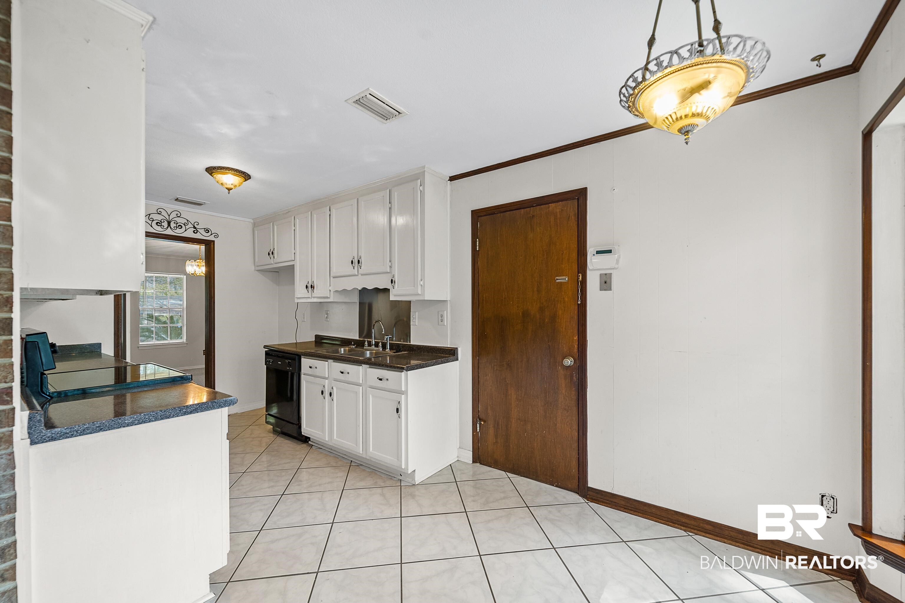 2308 Lantern Lane West Mobile, AL 36693 - Photo 11 of 29 Kitchen