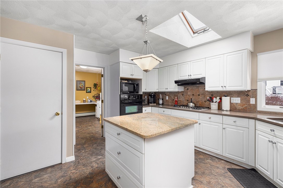 32 Ridge Drive Narragansett, RI 02882 - Photo 12 of 30 Gallery Image 12