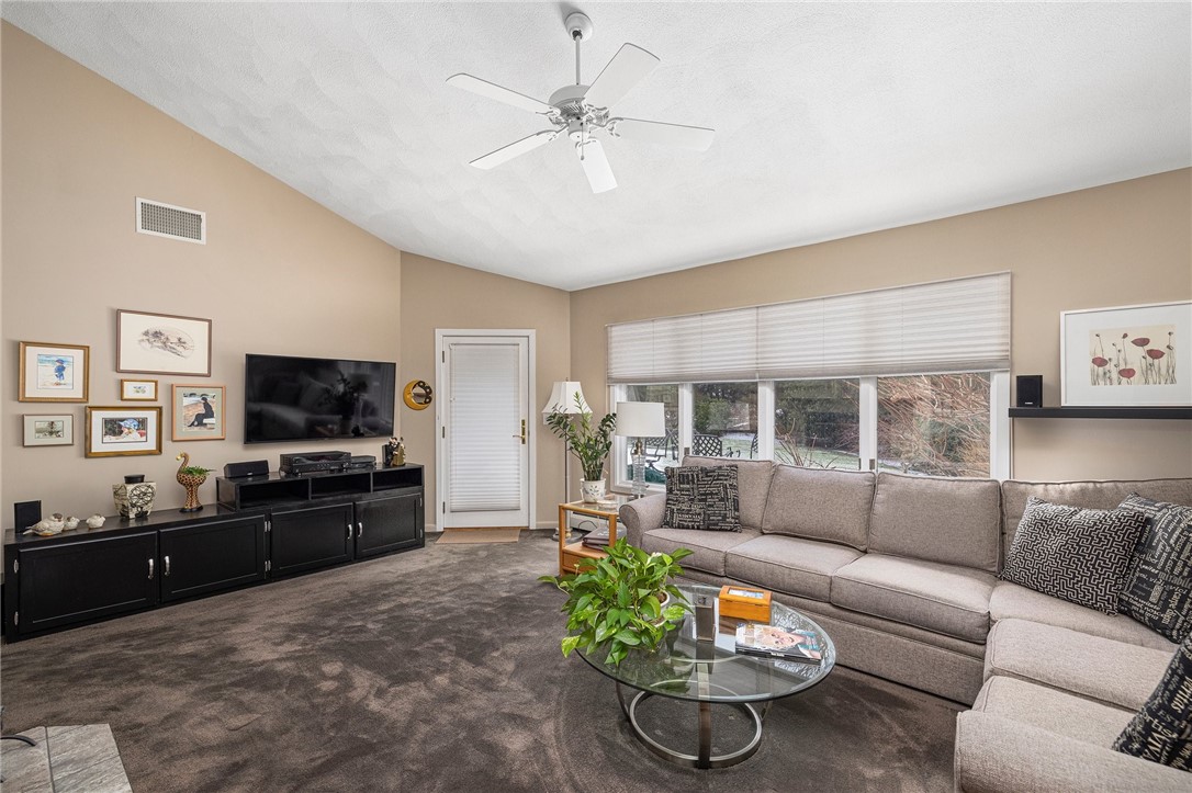 32 Ridge Drive Narragansett, RI 02882 - Photo 6 of 30 Gallery Image 6