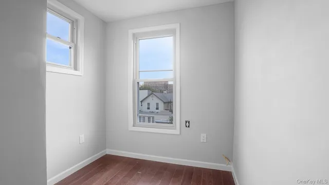 $650,000 | 2040 Washington Avenue | East Tremont