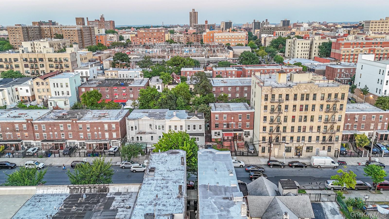 2040 Washington Avenue Bronx, NY 10457 - Photo 22 of 26 View of urban area