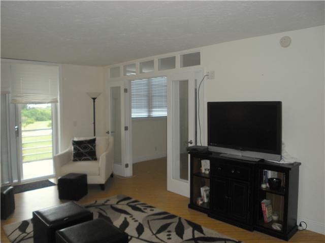 5700 Northwest 2nd Avenue, Unit 405 Boca Raton, FL 33487 - Photo 5 of 13 Living Room