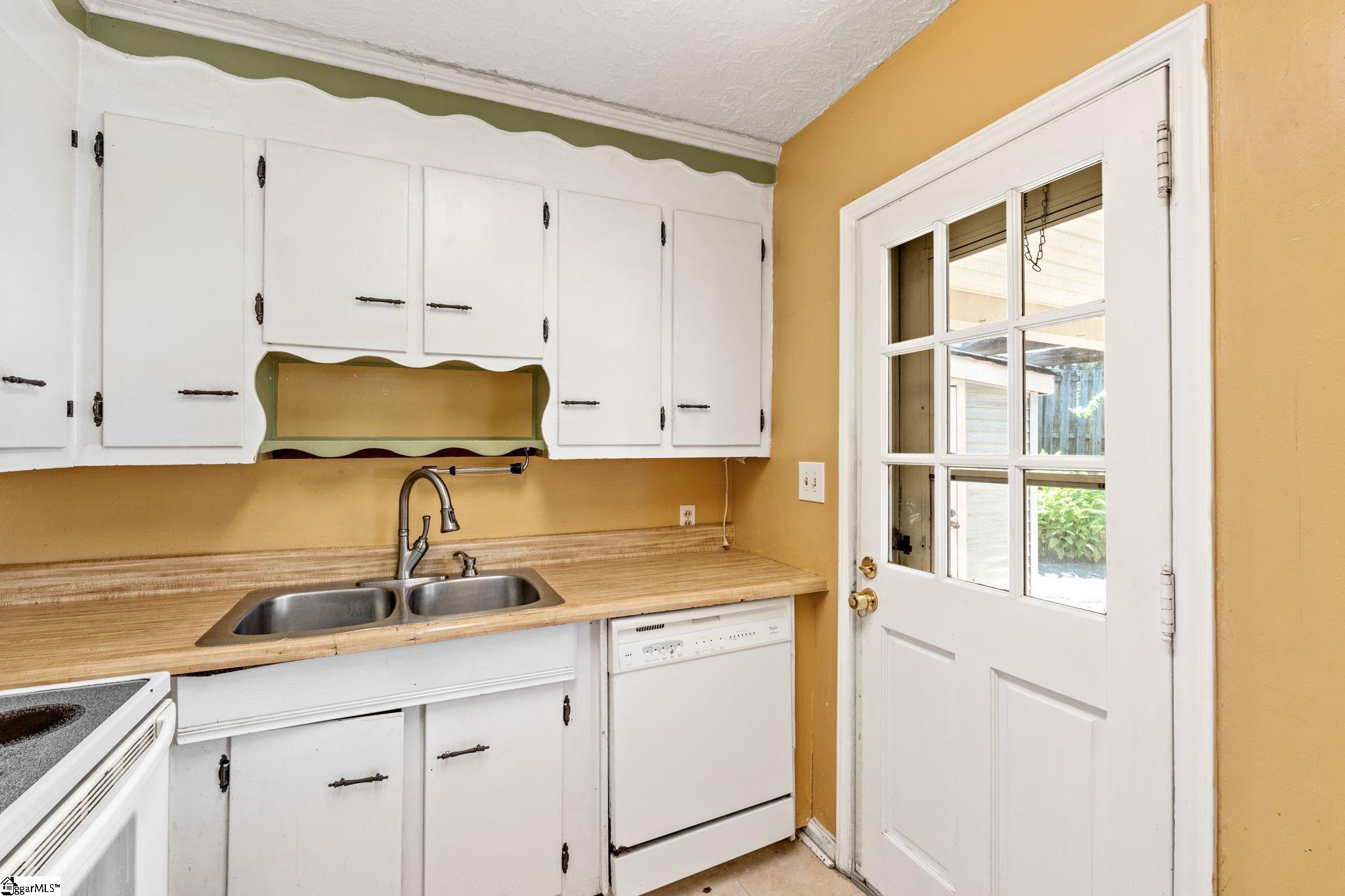 122 Legrand Boulevard Greenville, SC 29607 - Photo 13 of 27