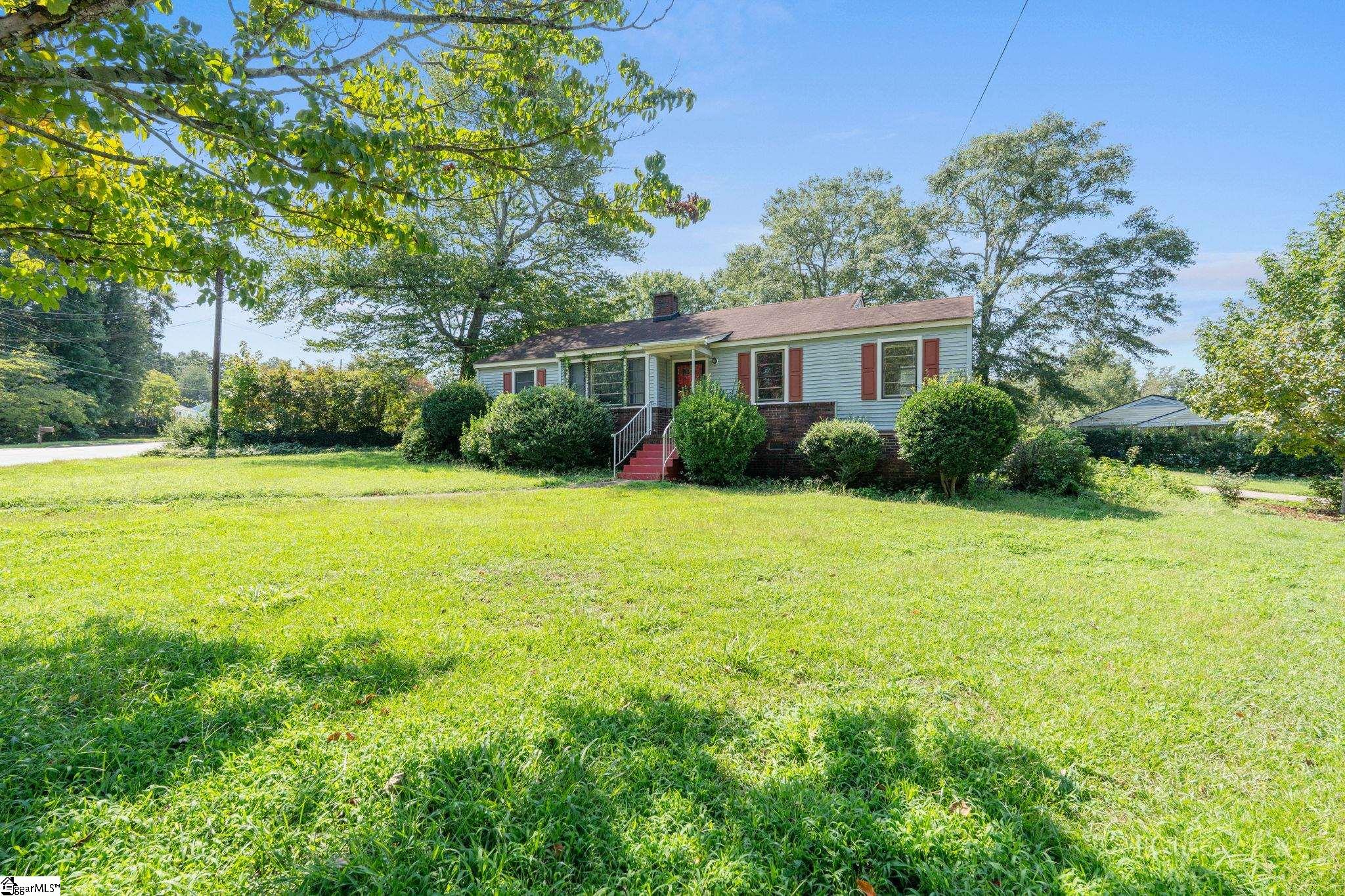 122 Legrand Boulevard Greenville, SC 29607 - Photo 2 of 27