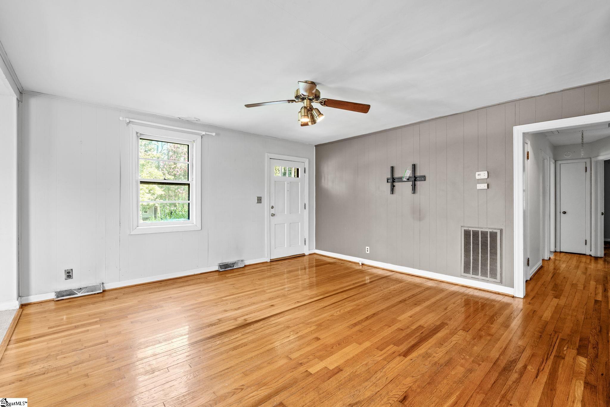 122 Legrand Boulevard Greenville, SC 29607 - Photo 7 of 27