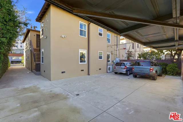 a backyard of a house