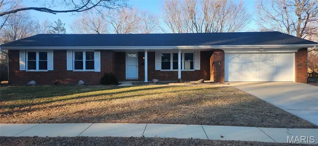 $275,000 | 306 Donna Drive, O'Fallon, IL 62269