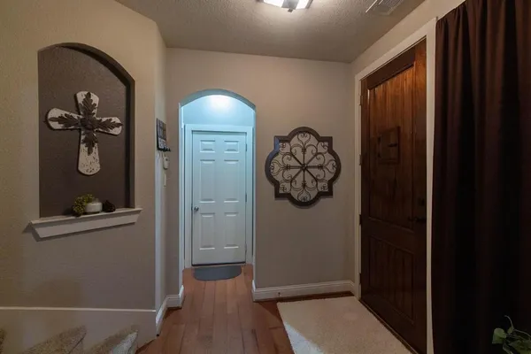 $2,999 | 1605 Brook Glen Drive, Euless, TX 76039