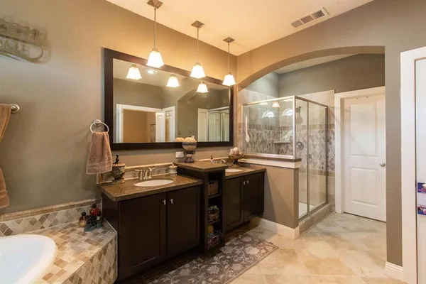 $2,999 | 1605 Brook Glen Drive, Euless, TX 76039