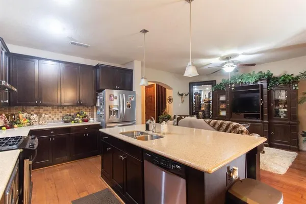 $2,999 | 1605 Brook Glen Drive, Euless, TX 76039