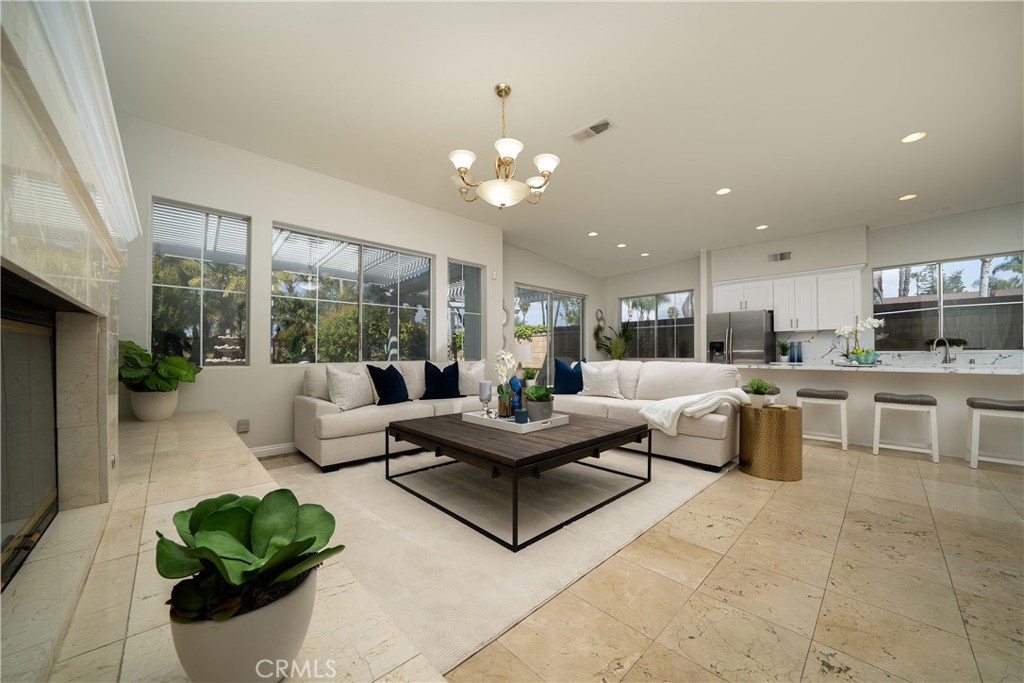 1301 Pinehurst Circle Santa Ana, CA 92706 - Photo 6 of 22