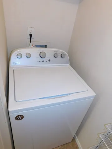 a close up view of washer and dryer