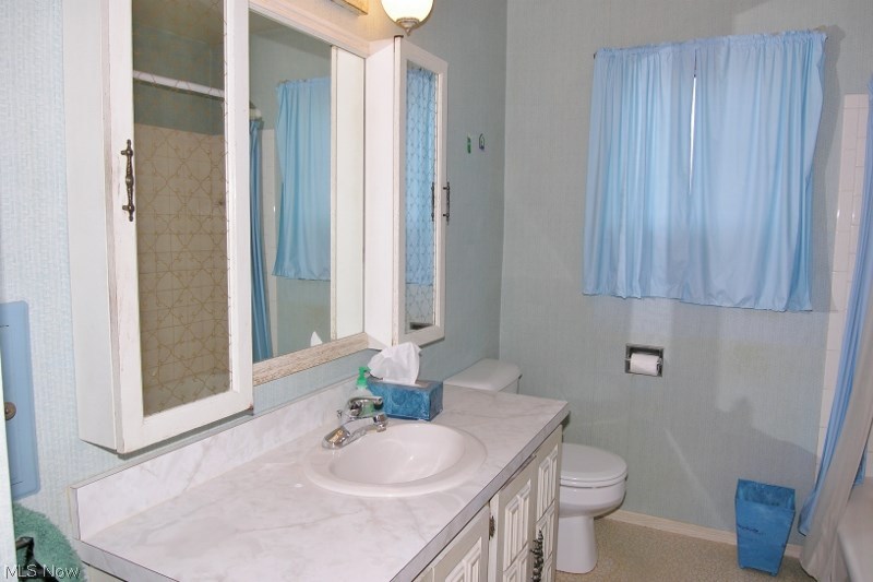 20282 Emery Road Cleveland, OH 44128 - Photo 13 of 20 Gallery Image 13