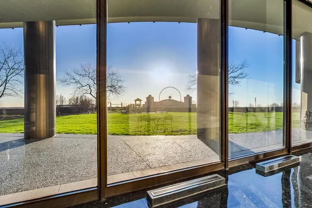 $1,445,000 | 505 North Lake Shore Drive, Unit 51045, Chicago, IL 60611