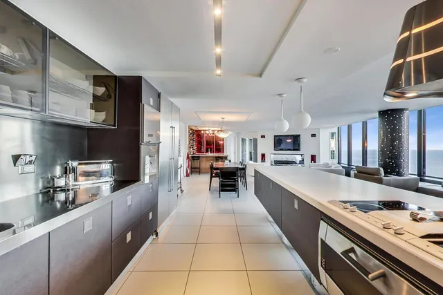 $1,445,000 | 505 North Lake Shore Drive, Unit 51045, Chicago, IL 60611
