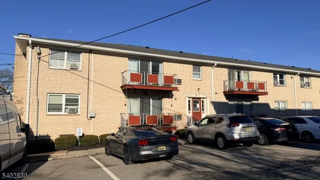 $2,200 | 352 Hoover Avenue, Unit 93, Bloomfield, NJ 07003